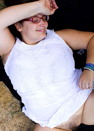 free sex photo 11 Betty H cheyenne-skirt-dominika yanks