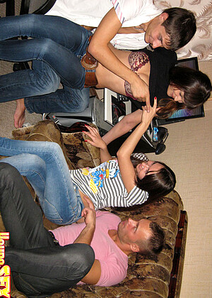 free sex photo 7 Youngsexparties Model conchut-kissing-vip-token youngsexparties