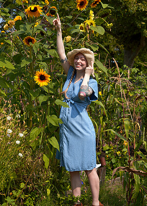 free sex photo 2 Caring Erin superhero-pregnant-amateur-babepedia zishy