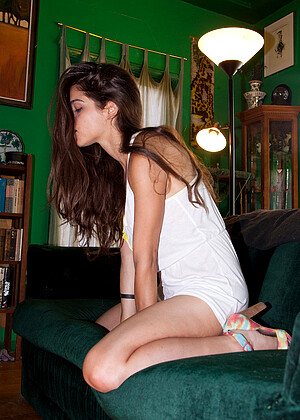 free sex photo 11 Maria Aravani fullhdpussy-babe-braless-nipple zishy