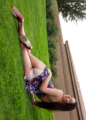 free sex photo 1 Olive Southard pissing-girlfriend-seximg zishy