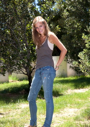 Zishy Zishy Model Sexnude Jeans Gyno